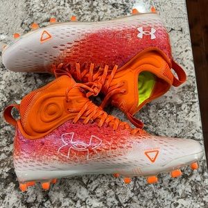 Under Armour Mens Spotlight Lux MC 2.0 Football Cleats